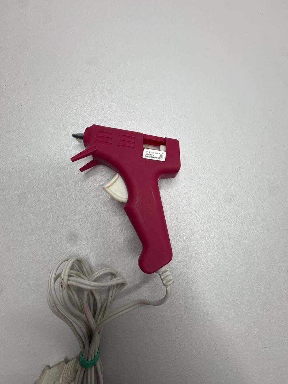 Sewing Basics Mini Hot Melt Glue Gun Fuchsia